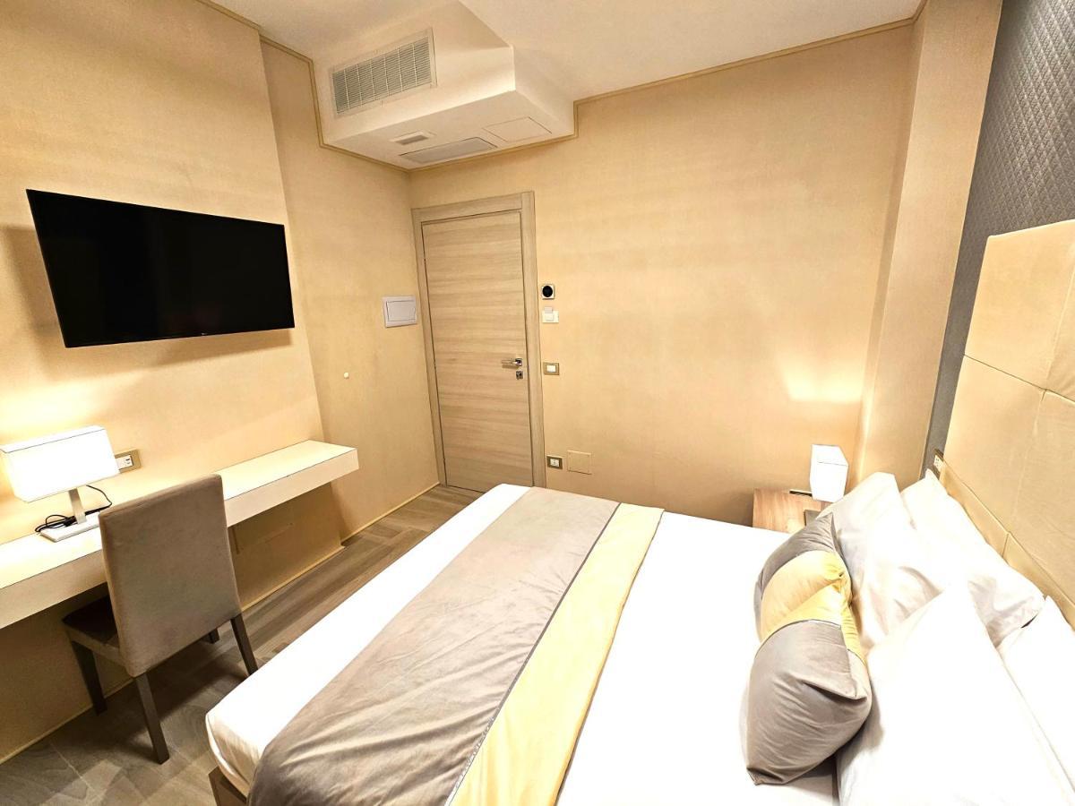 Astoria Supreme - Modern Boutique Suites Lecce Exterior foto
