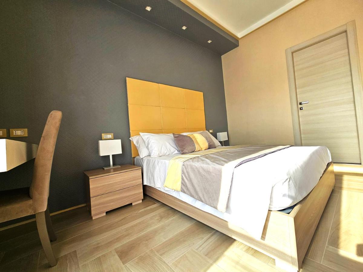 Astoria Supreme - Modern Boutique Suites Lecce Exterior foto